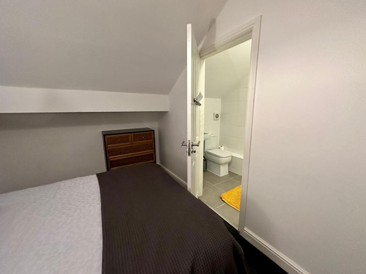 Waterside Mufc & Trafford Centre Townhouse 4 Bedroom Free Parking مانشستر المظهر الخارجي الصورة
