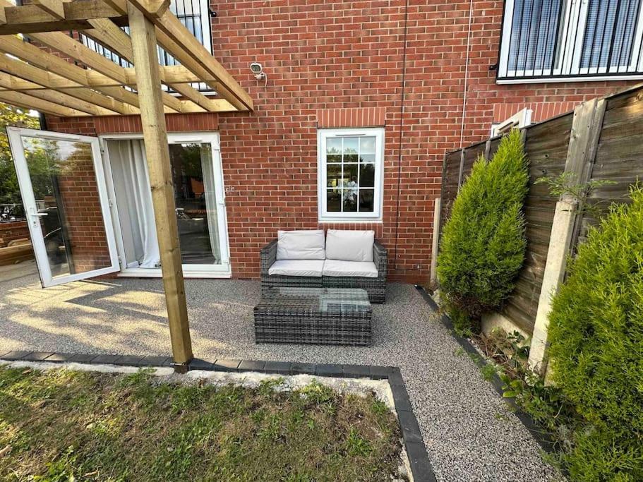 Waterside Mufc & Trafford Centre Townhouse 4 Bedroom Free Parking مانشستر المظهر الخارجي الصورة